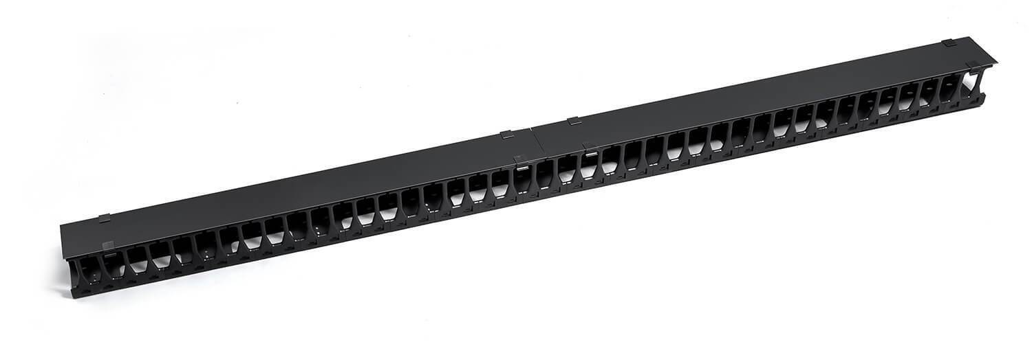 Cabeus VCM-PL-47U-BK Вертикальный кабельный органайзер-гребенка в шкаф 47U, пластиковый, цвет черный (RAL 9004) 11137c